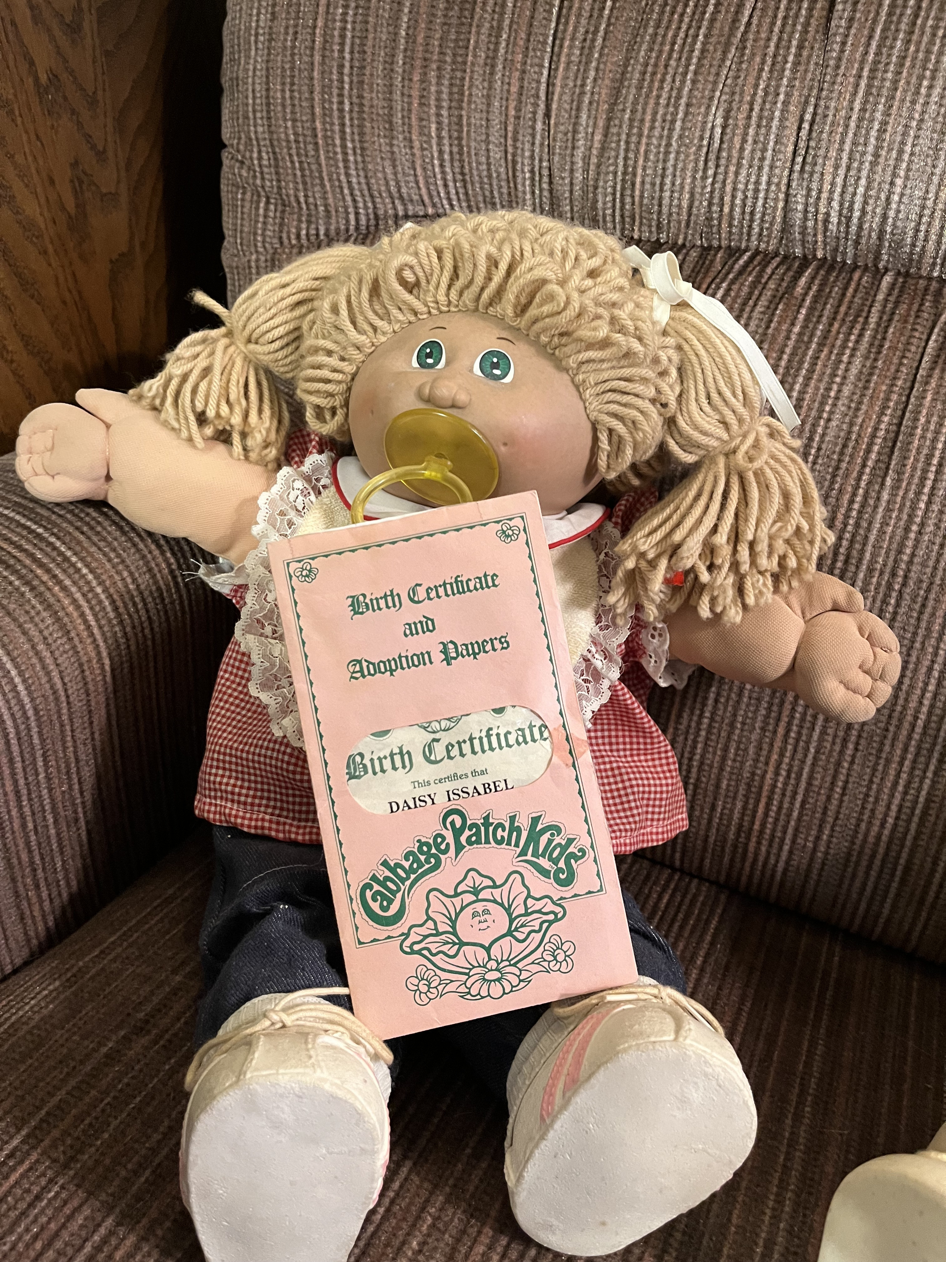 Cabbage patch kids doll daisy issabel with both certificate