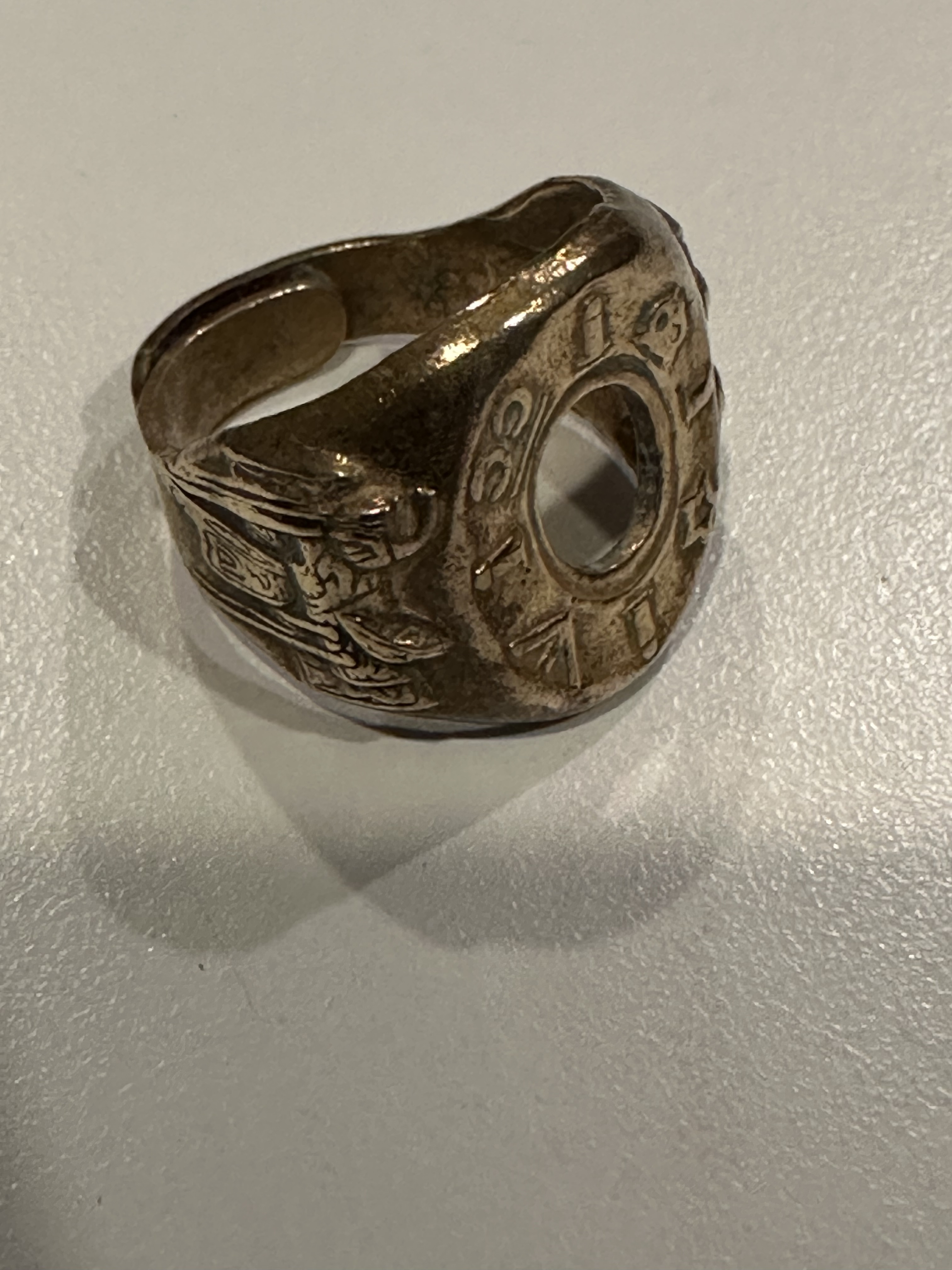 Adjustable souvenir ring, western theme, brass or tin