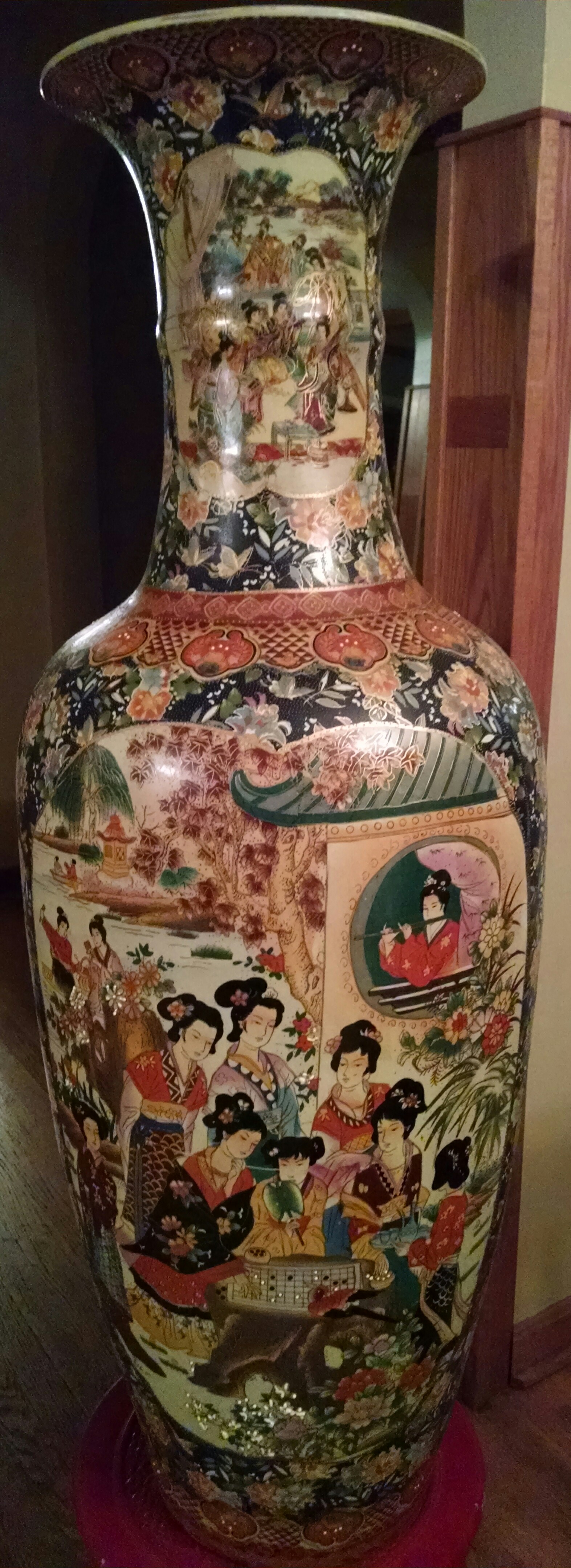 Huge Oriental Palace Urn/Vase InstAppraisal