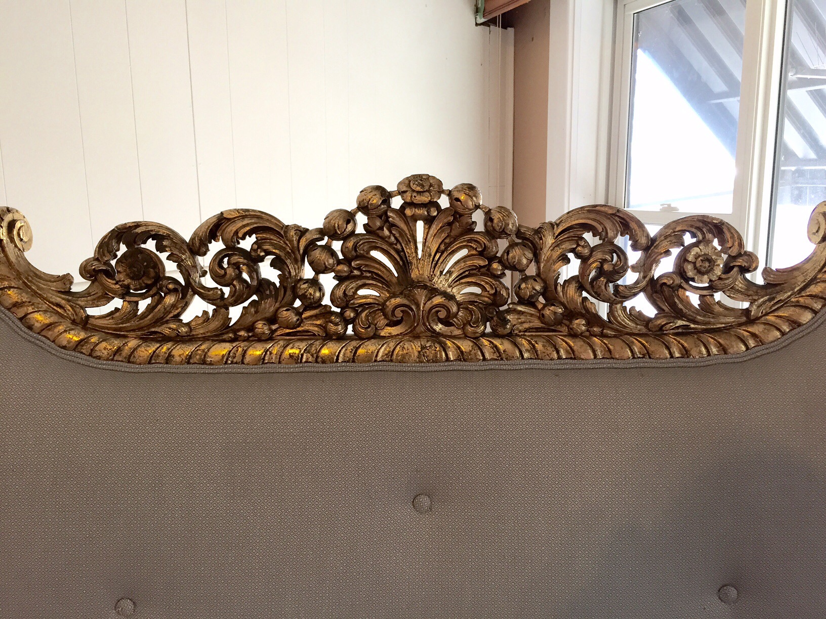 Victorian Style Couch InstAppraisal