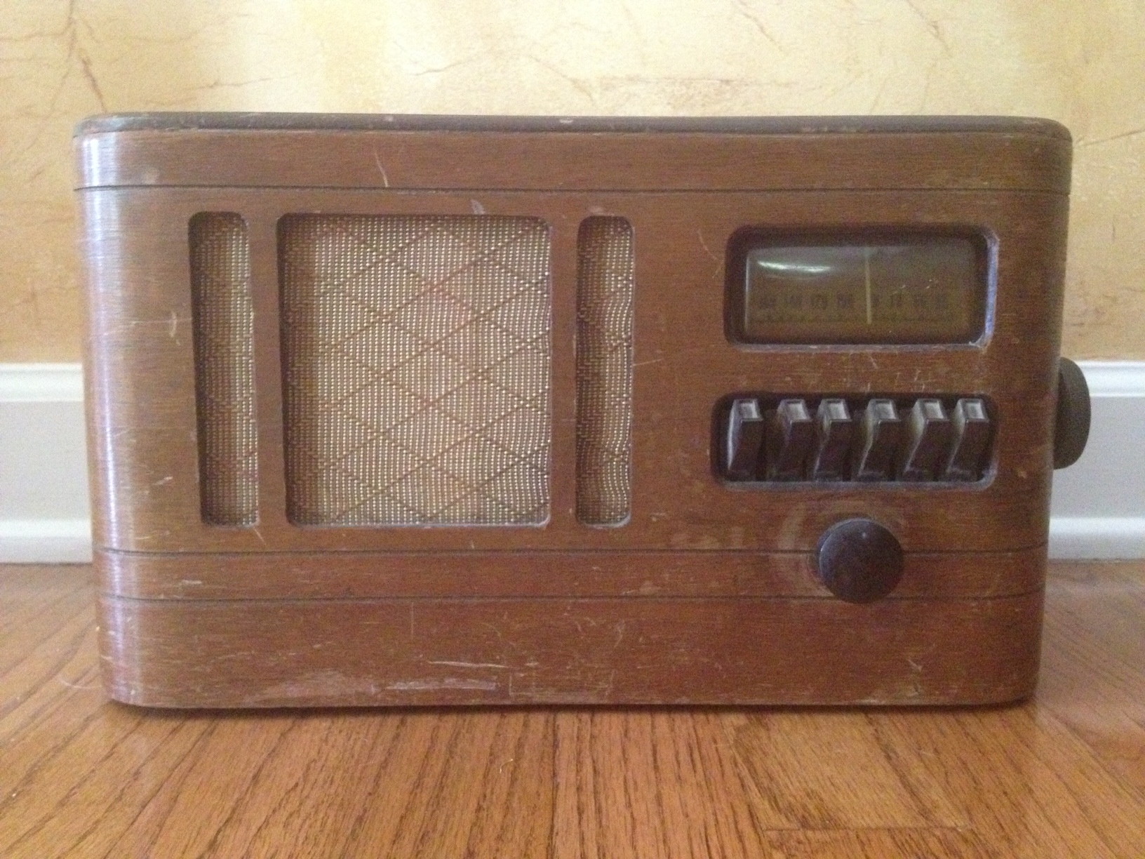 Radio Corporation of America AM Radio Circa 1940 1944 InstAppraisal