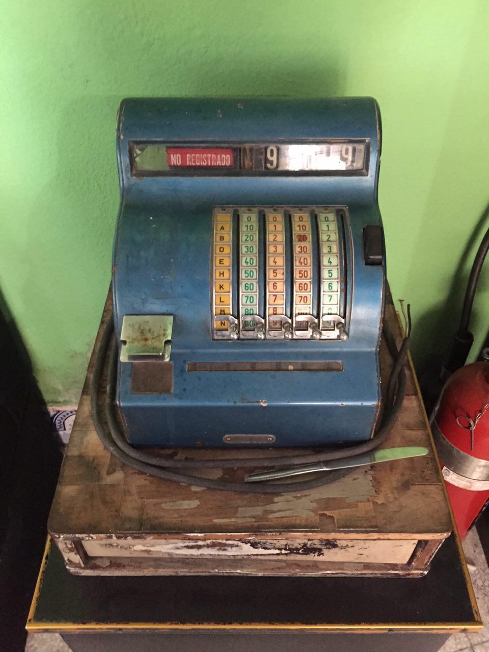 Old Cash Register in Spanish InstAppraisal