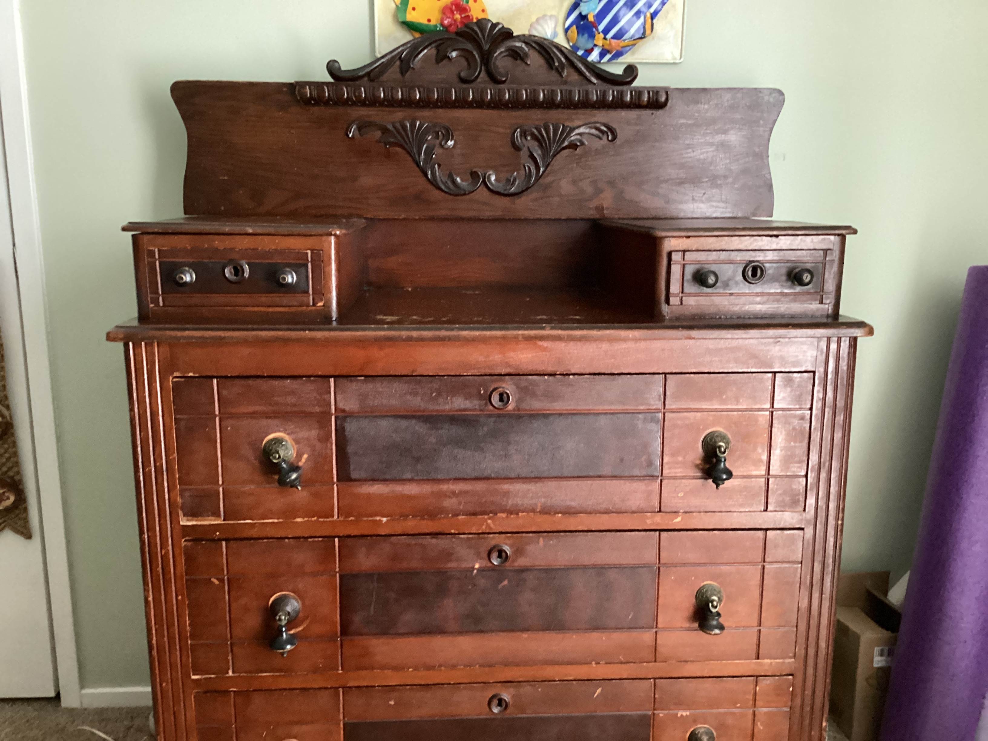 Vintage dresser