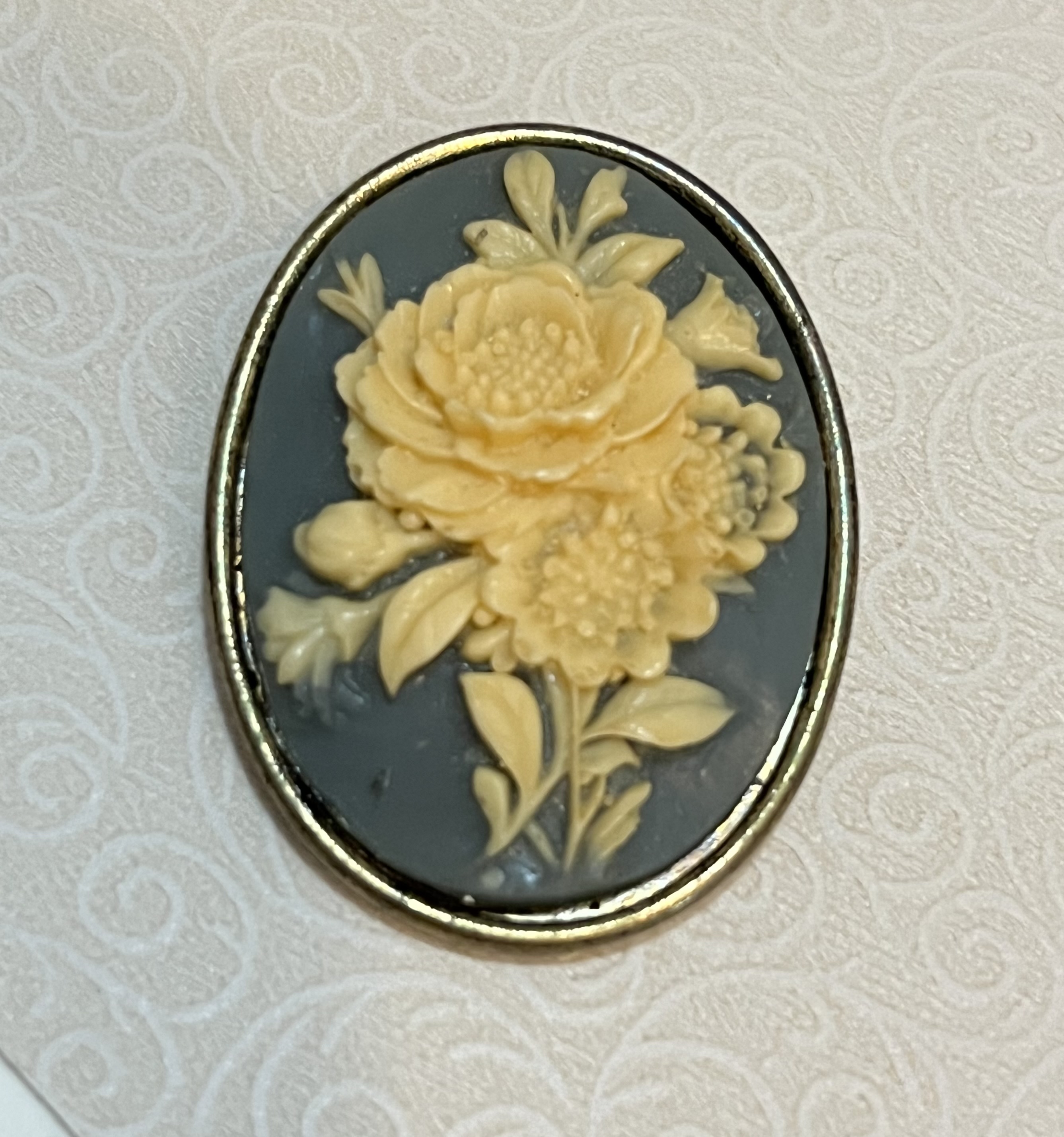 Vintage Floral Cameo Brooch