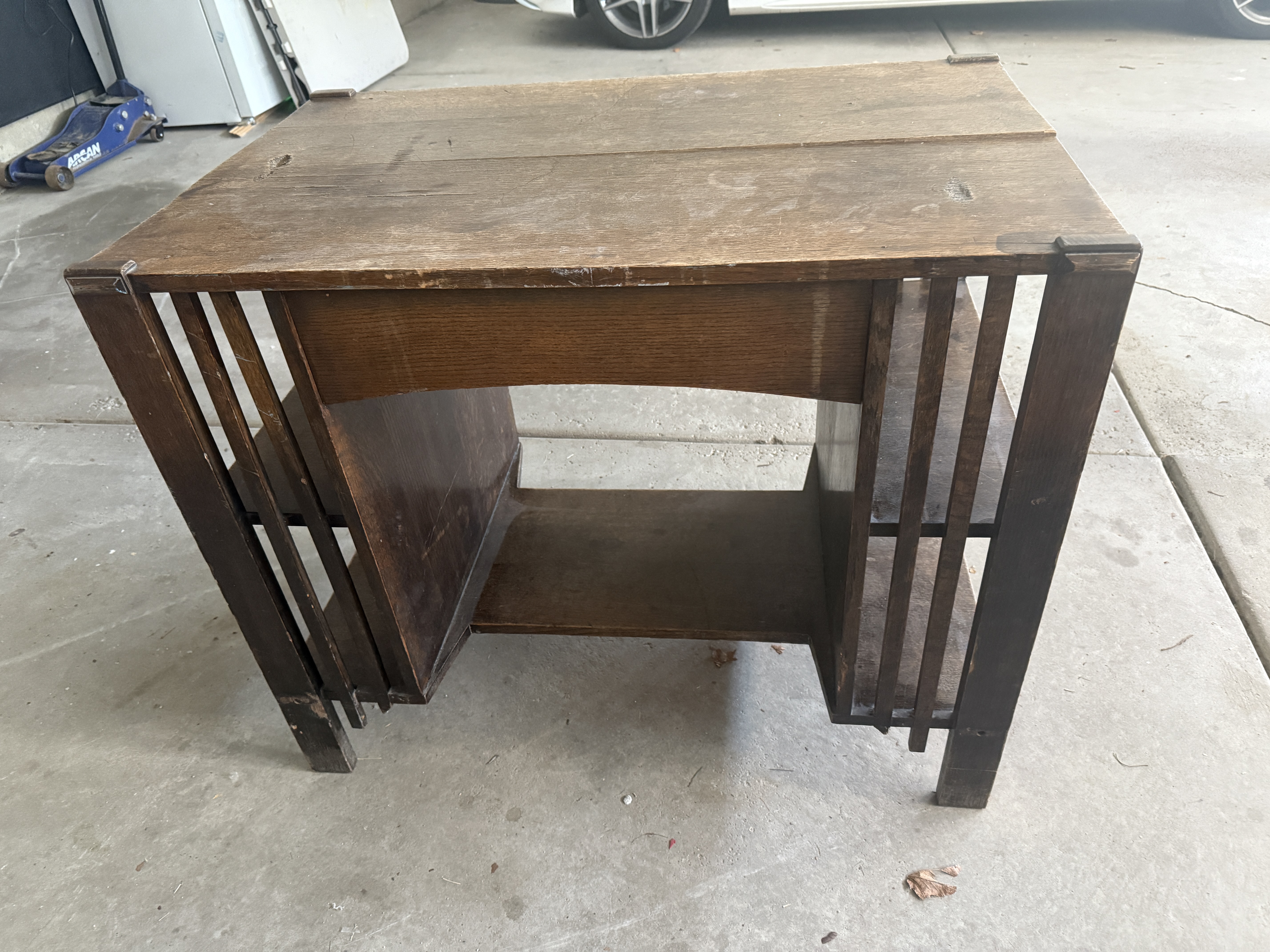 1900 Mission Oak Art Desk