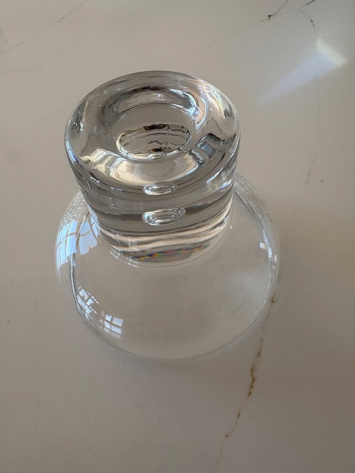 Glassware with bubble in stem