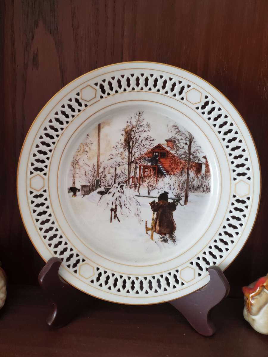 Decorative Winter Scene Plate