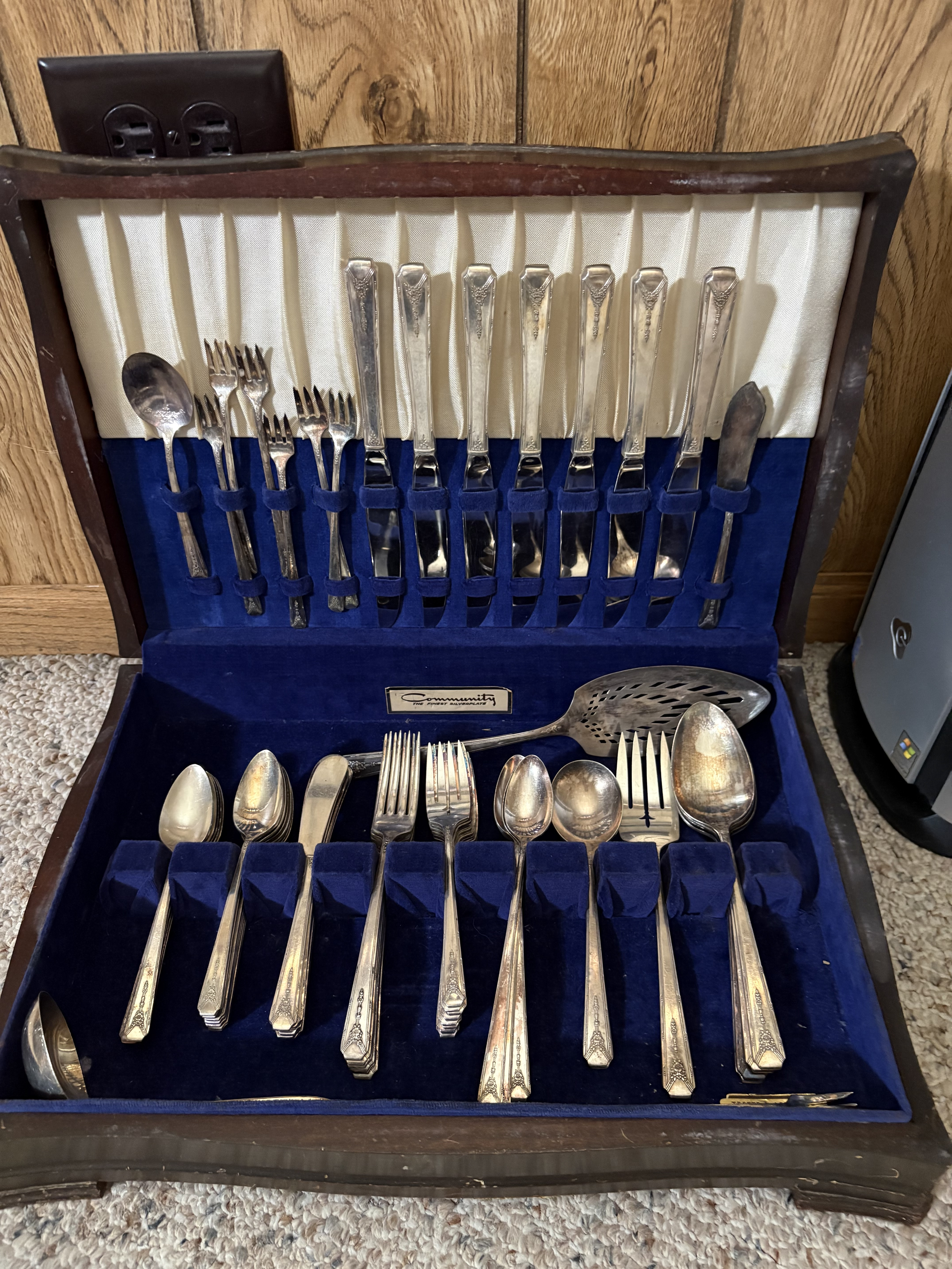 Community Silverware Set