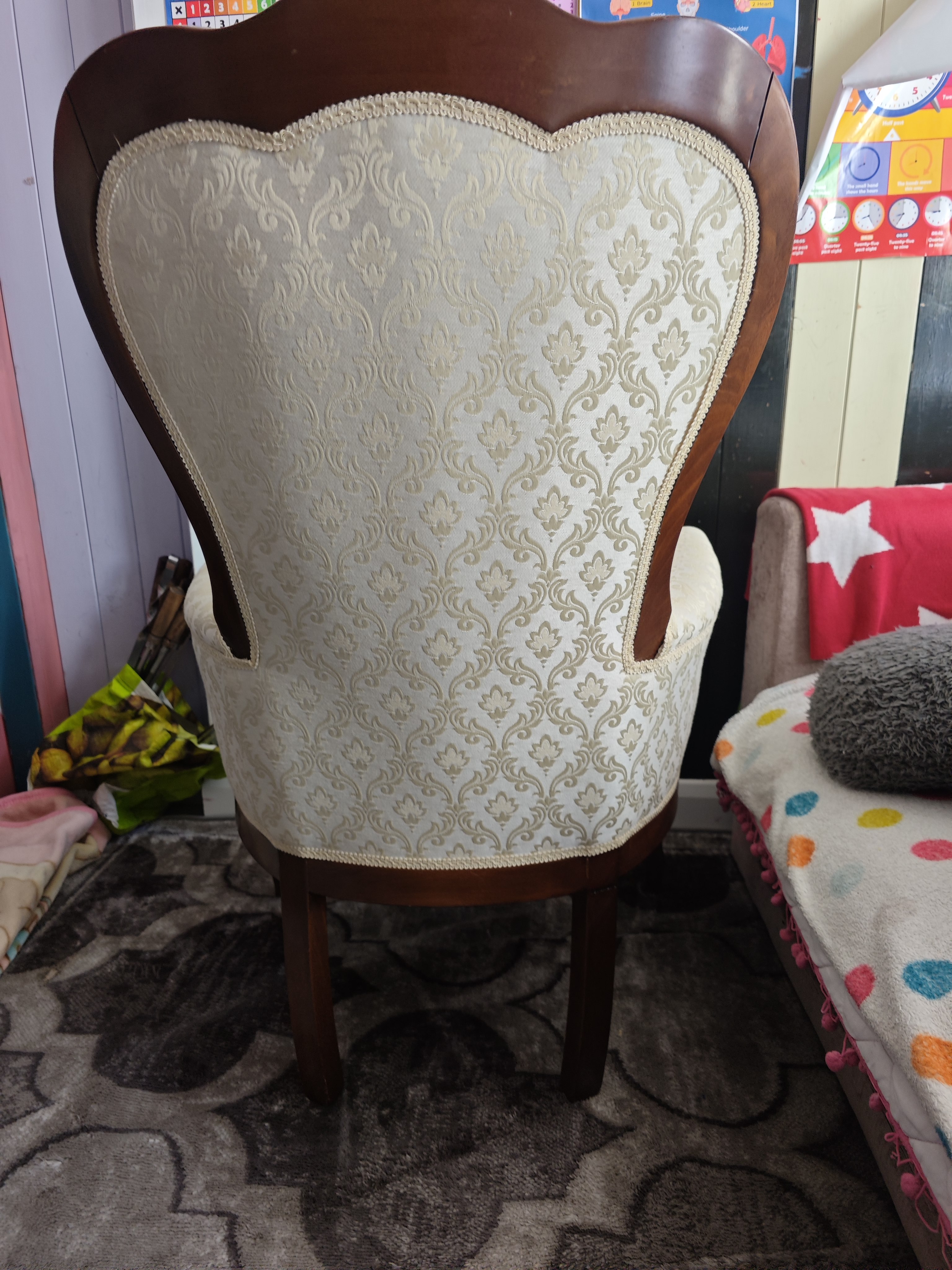 Antique Chair by Malemaru