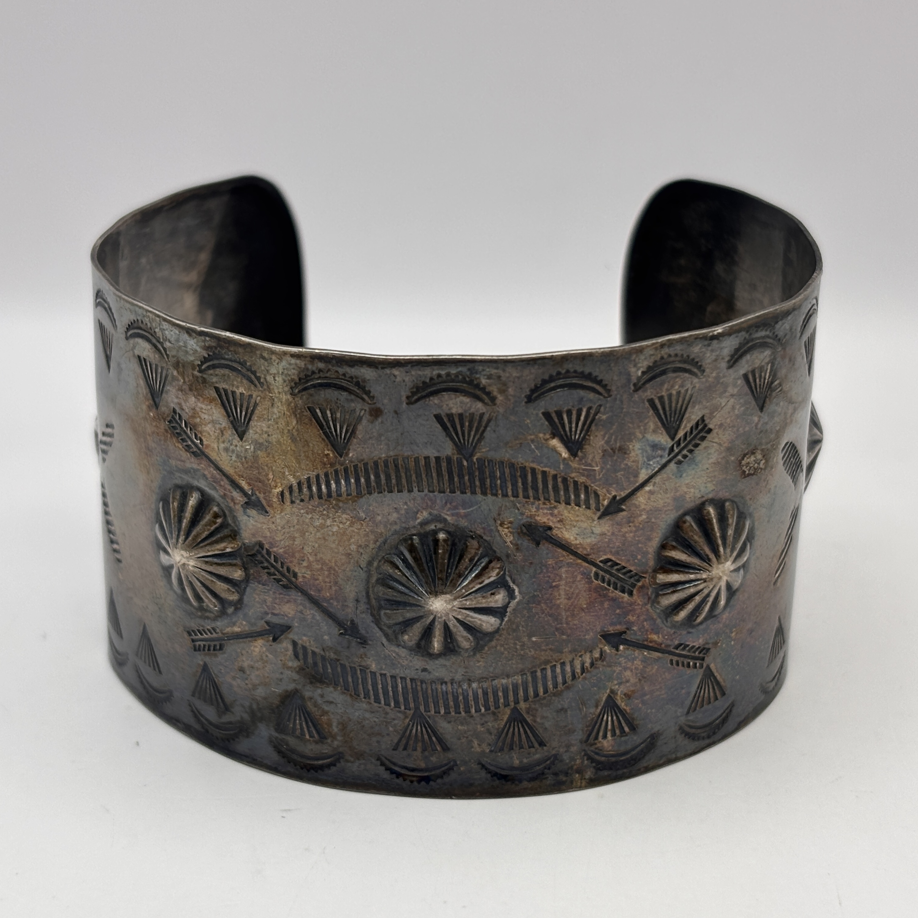 Fred Harvey era Navajo Sterling repousse cuff