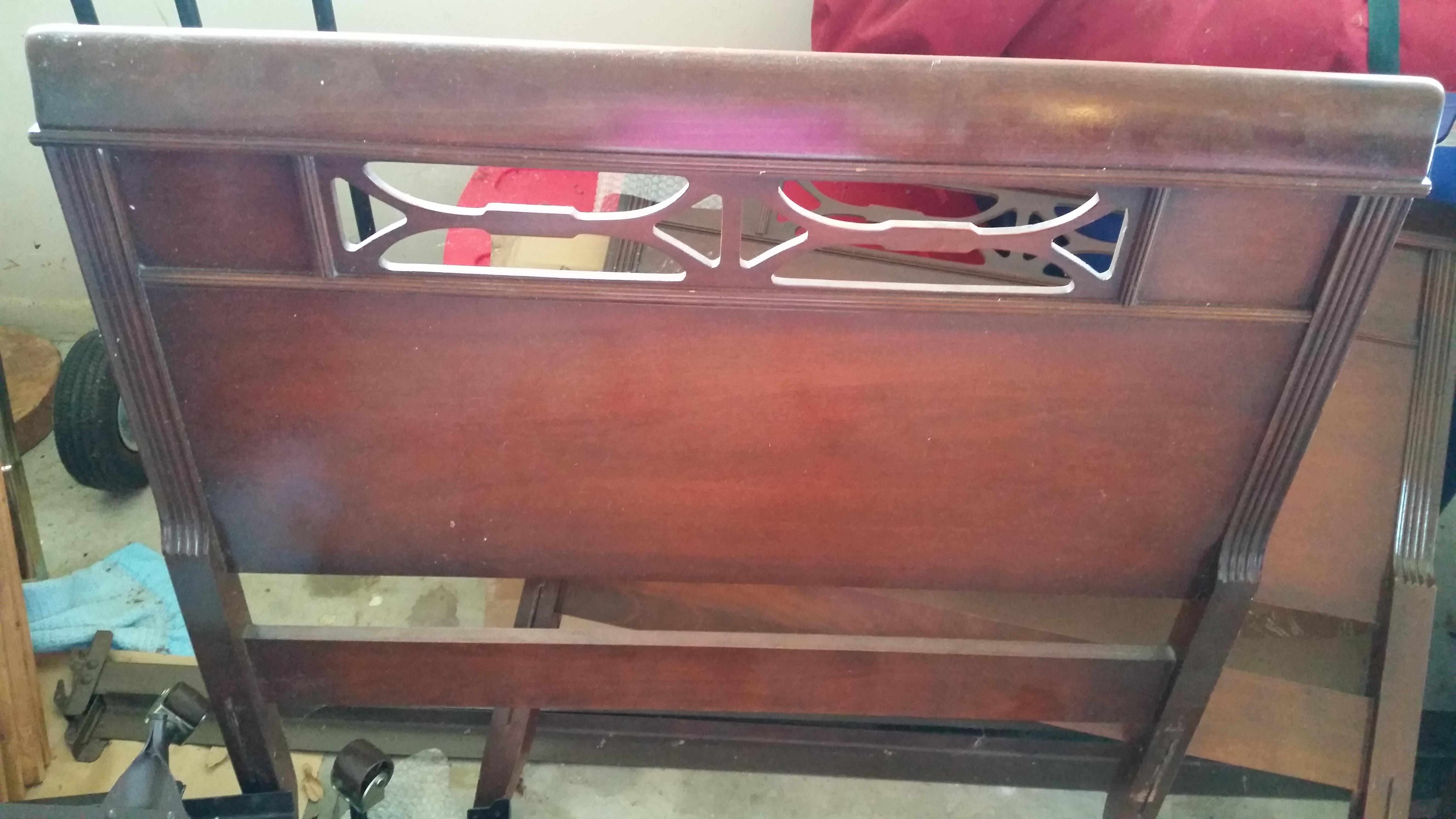 Set of Vintage Twin Beds antique appraisal InstAppraisal