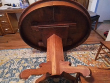 Ant8que oak dining table