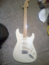 Electric Fender Squire 2 Stratocaster 