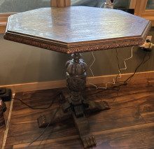 Octagon table