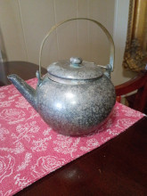 Metal tea pot