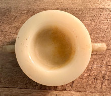 Chinese White Jade GUI Vessel 