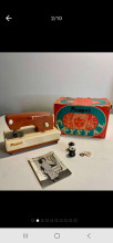 Poppet Crystal Toy Sewing Machine