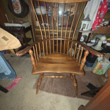 Authentic windsorbcomb back chair