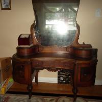 DRESSING TABLE,MIRROR