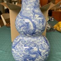 White and Blue Chinese vase