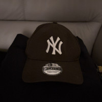 Analyzing Your Item...