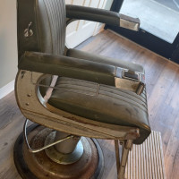 Analyzing Your Item...