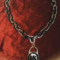 Analyzing Your Item...