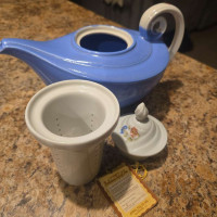 Vintage Chinese teapot pot