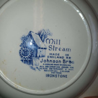 L'eau 12 pièces assiettes plates. 12 pièces assiettes, soupe, saucière, porcelaine.