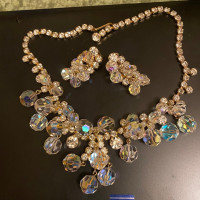 Analyzing Your Item...