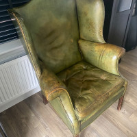 Analyzing Your Item...